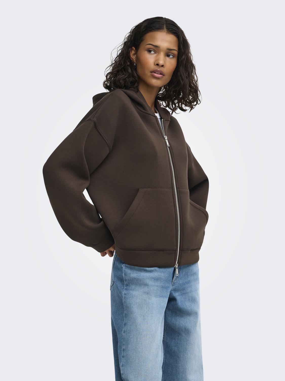 model_shot-front